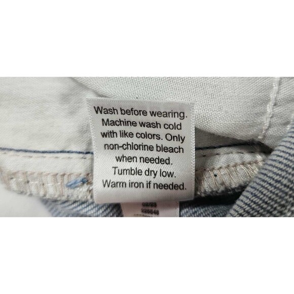 Sonoma Maternity Bermuda Jean Shorts Size 18 Light Wash Distressed Stretch Panel - Picture 10 of 10